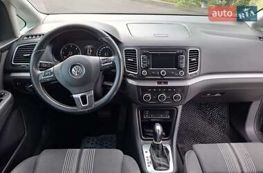 Минивэн Volkswagen Sharan 2012 в 