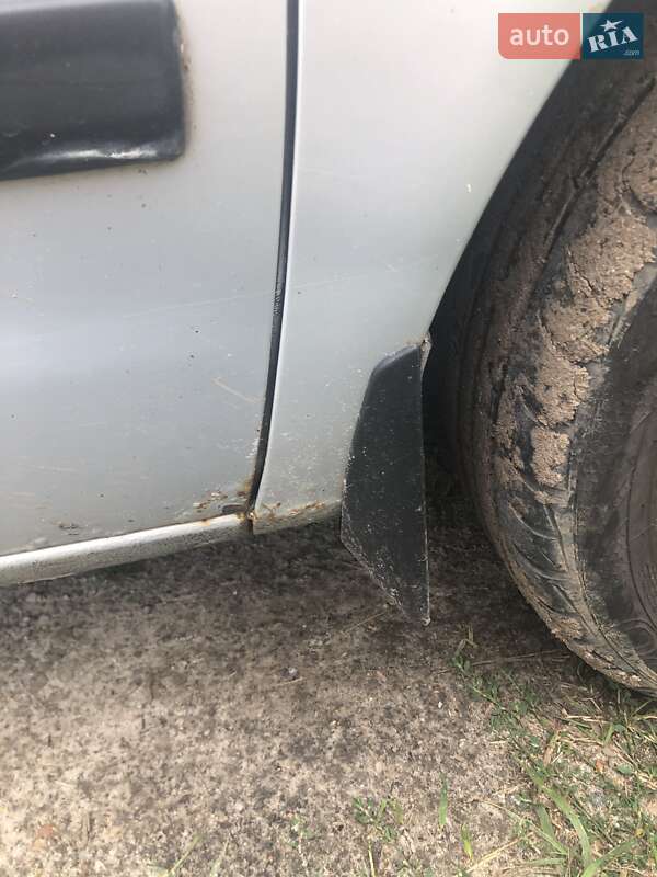 Минивэн Volkswagen Sharan 2001 в Краковце