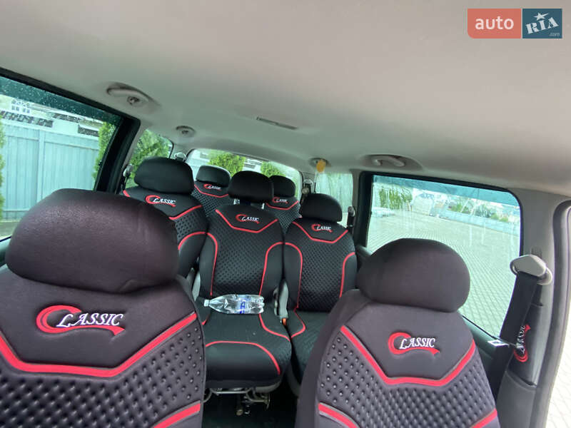 Мінівен Volkswagen Sharan 2001 в Чернівцях