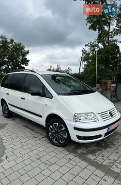 Минивэн Volkswagen Sharan 2001 в Бучаче