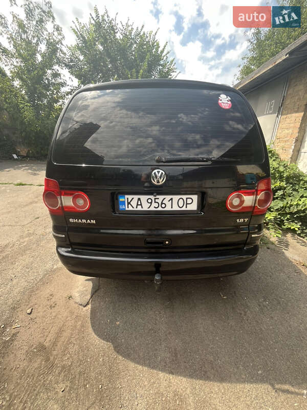 Минивэн Volkswagen Sharan 2006 в Киеве