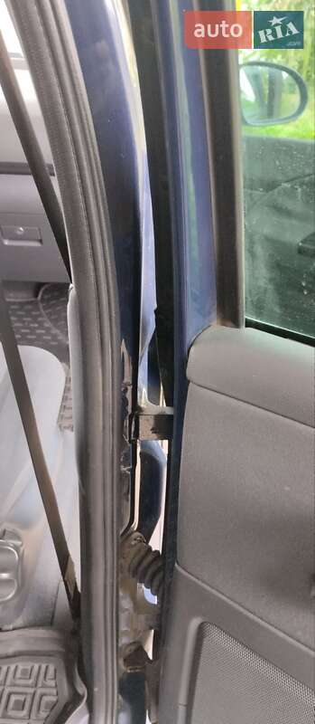 Минивэн Volkswagen Sharan 2004 в Львове