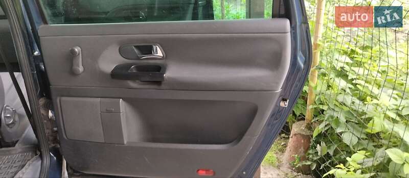 Минивэн Volkswagen Sharan 2004 в Львове