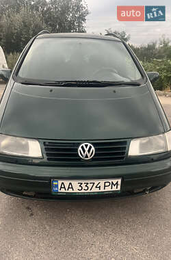 Минивэн Volkswagen Sharan 1998 в Киеве