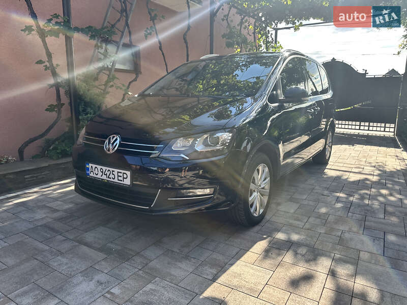 Мінівен Volkswagen Sharan 2014 в Іршаві