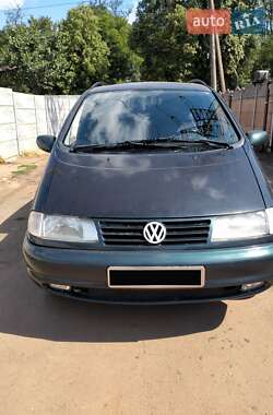 Минивэн Volkswagen Sharan 1998 в Кривом Роге