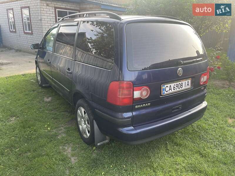 Минивэн Volkswagen Sharan 2002 в Черкассах