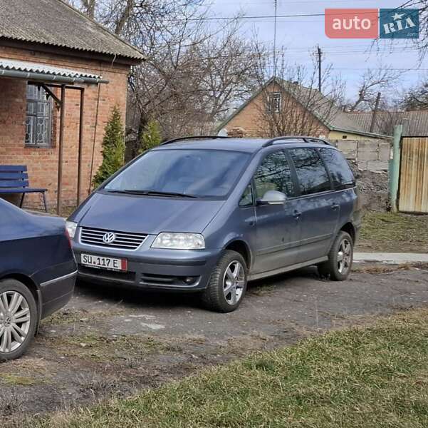 Минивэн Volkswagen Sharan 2008 в Миргороде
