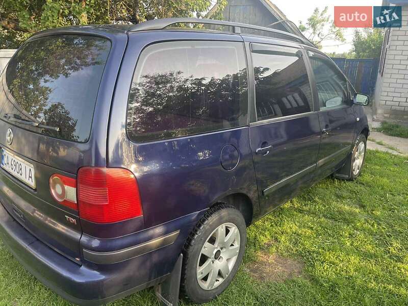 Минивэн Volkswagen Sharan 2002 в Черкассах