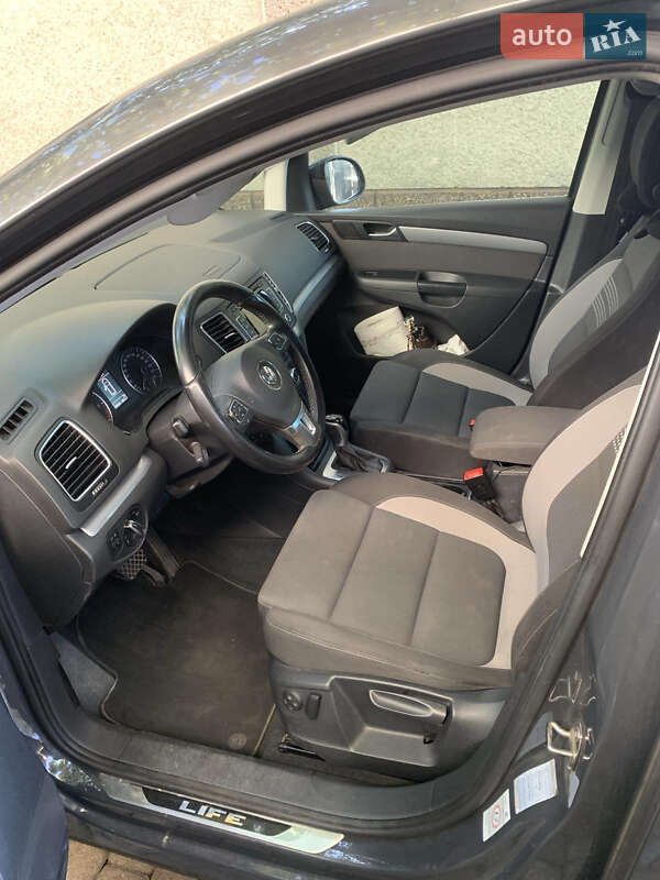 Мінівен Volkswagen Sharan 2013 в Іршаві