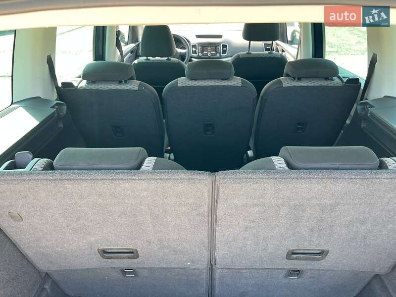 Минивэн Volkswagen Sharan 2013 в Ужгороде