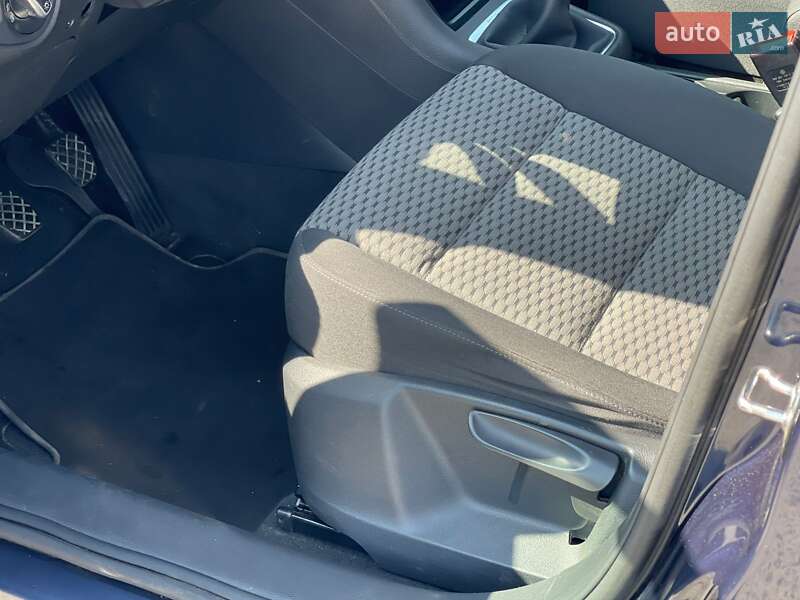 Минивэн Volkswagen Sharan 2013 в Ужгороде