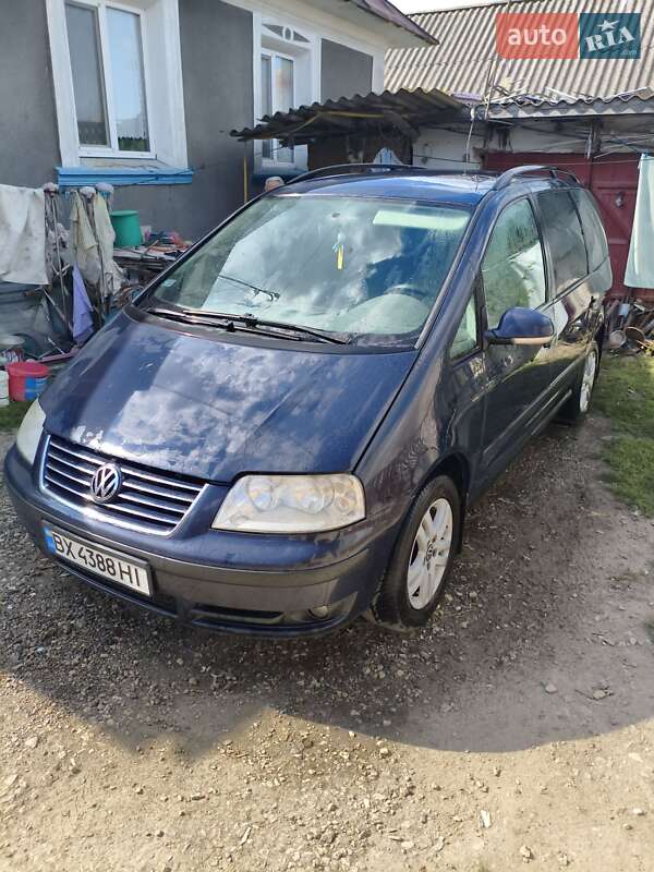 Минивэн Volkswagen Sharan 2007 в Чемеровцах