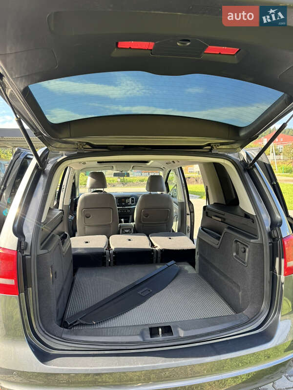 Мінівен Volkswagen Sharan 2012 в Львові