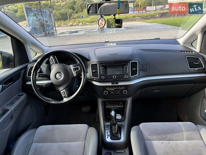Мінівен Volkswagen Sharan 2012 в Львові