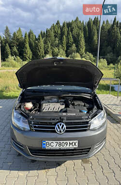 Мінівен Volkswagen Sharan 2012 в  фото 21 Мінівен Volkswagen Sharan 2012 в