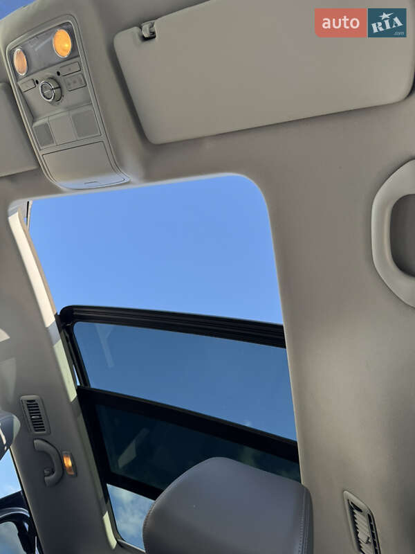 Мінівен Volkswagen Sharan 2012 в Львові