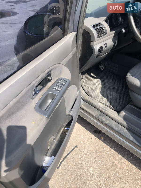 Минивэн Volkswagen Sharan 2007 в Романове