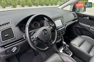 Минивэн Volkswagen Sharan 2017 в 
