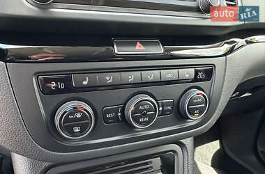 Минивэн Volkswagen Sharan 2017 в 