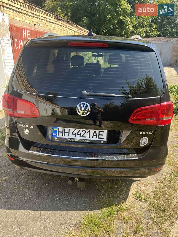Минивэн Volkswagen Sharan 2015 в Киеве