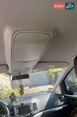 Минивэн Volkswagen Sharan 2015 в 