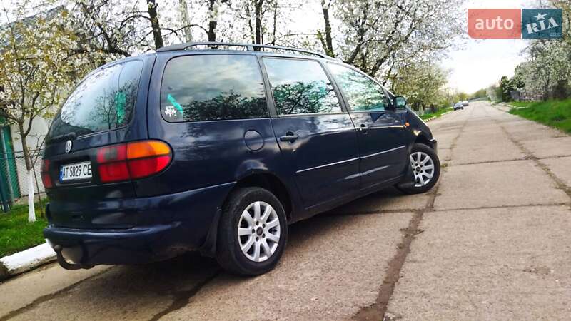Мінівен Volkswagen Sharan 2000 в Болехові