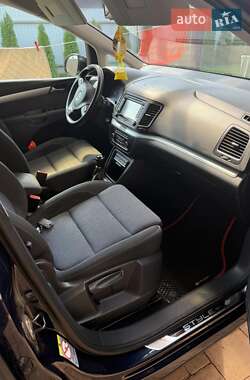 Минивэн Volkswagen Sharan 2011 в 