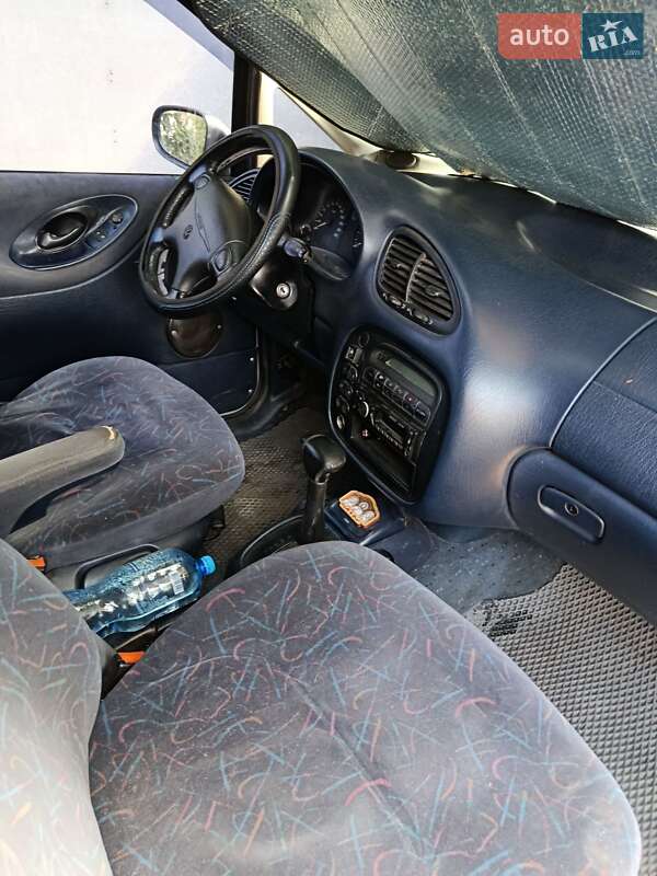 Мінівен Volkswagen Sharan 1996 в Борисполі