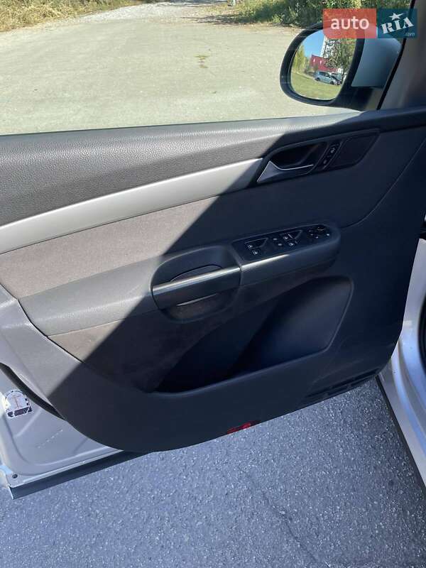Минивэн Volkswagen Sharan 2011 в Харькове