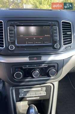 Минивэн Volkswagen Sharan 2011 в 