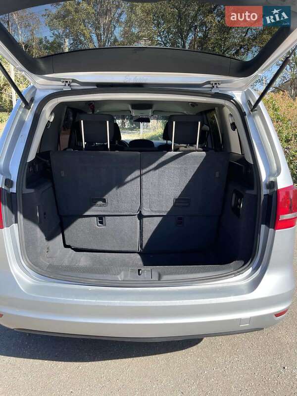 Минивэн Volkswagen Sharan 2011 в Харькове