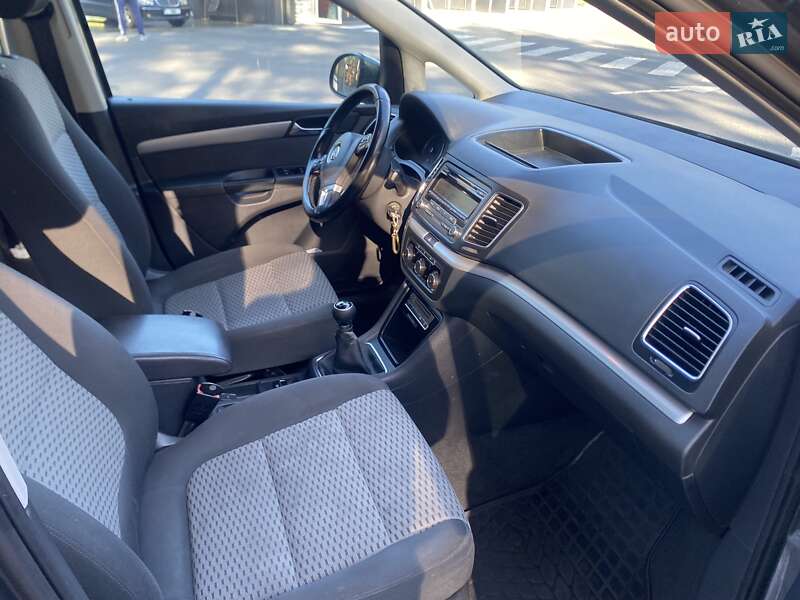 Минивэн Volkswagen Sharan 2010 в Маневичах