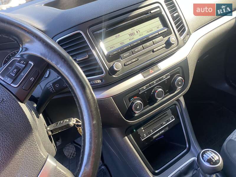 Минивэн Volkswagen Sharan 2010 в Маневичах