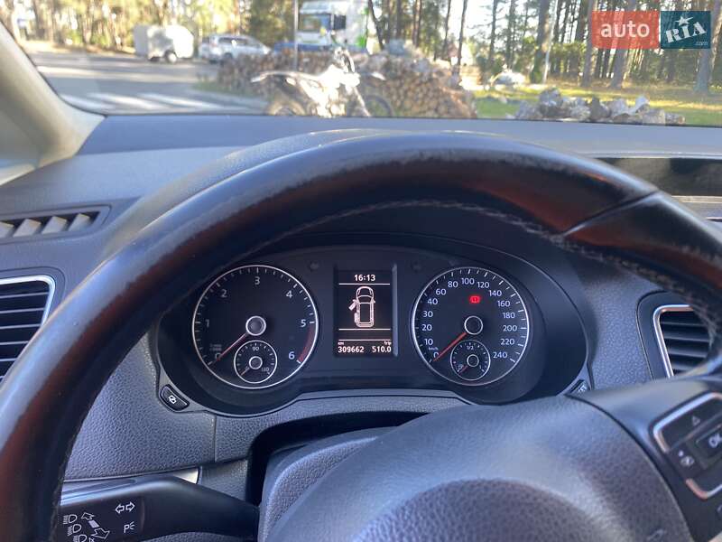 Минивэн Volkswagen Sharan 2010 в Маневичах