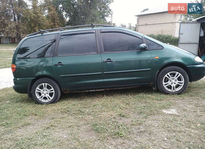 Мінівен Volkswagen Sharan 1998 в Харкові