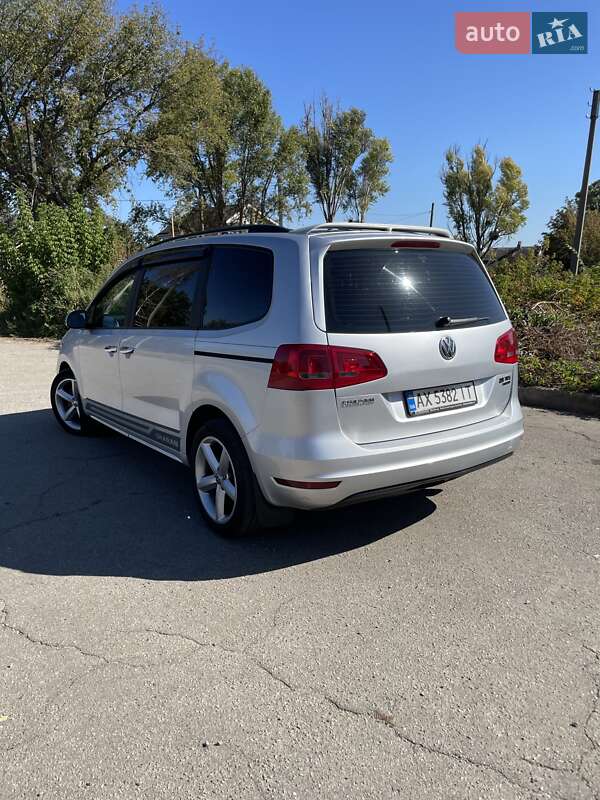 Минивэн Volkswagen Sharan 2011 в Харькове