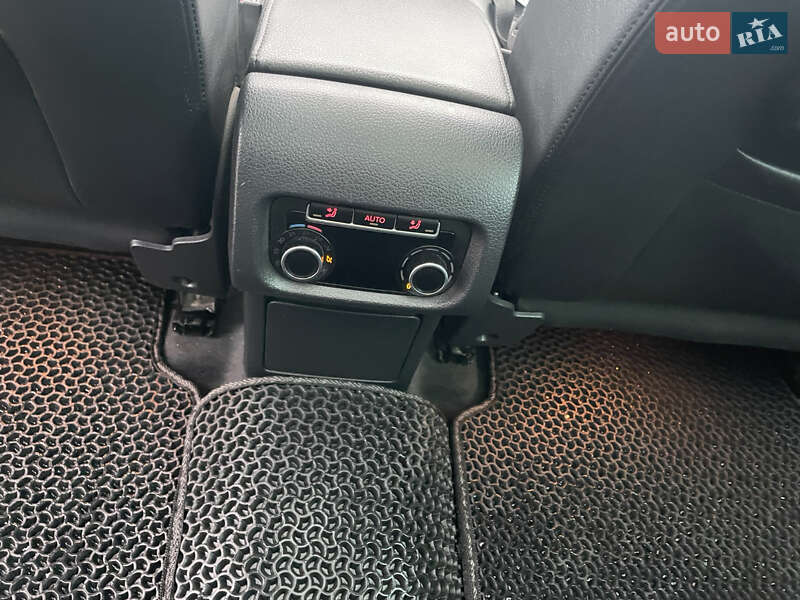 Минивэн Volkswagen Sharan 2012 в Виннице