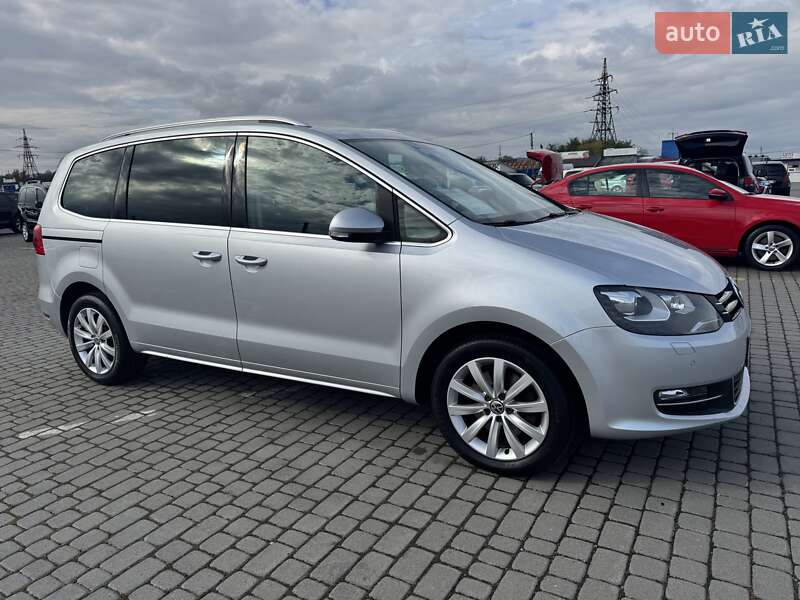 Минивэн Volkswagen Sharan 2013 в Черновцах