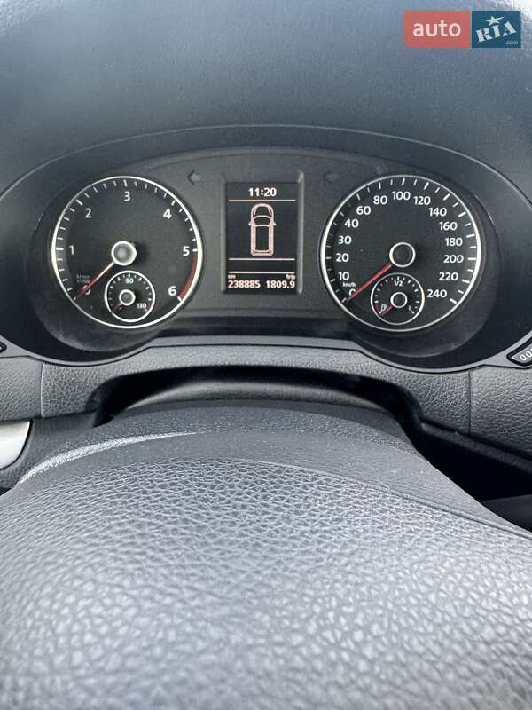 Минивэн Volkswagen Sharan 2013 в Черновцах