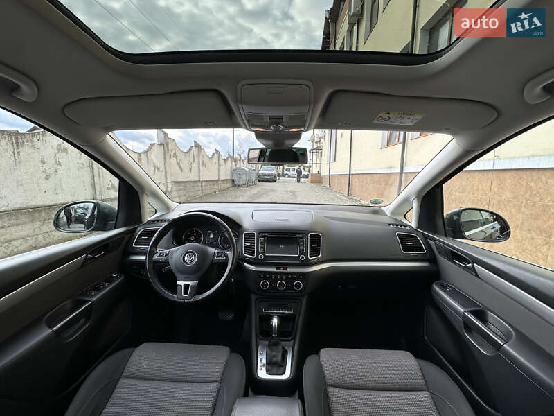 Минивэн Volkswagen Sharan 2015 в Дрогобыче