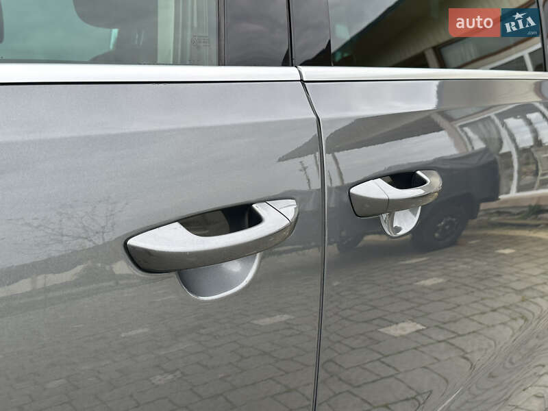 Минивэн Volkswagen Sharan 2015 в Дрогобыче