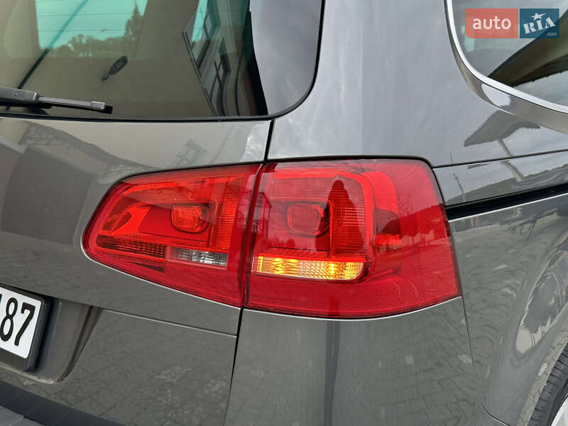 Минивэн Volkswagen Sharan 2015 в Дрогобыче