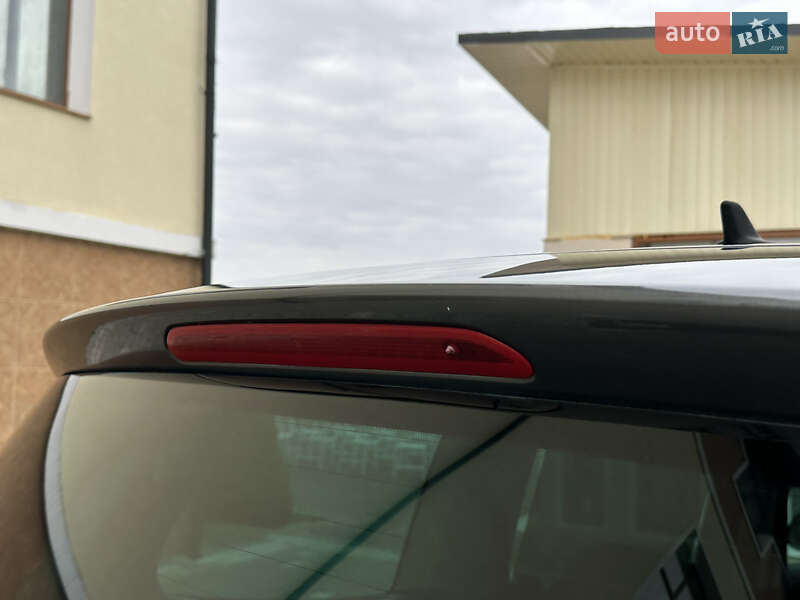Минивэн Volkswagen Sharan 2015 в Дрогобыче