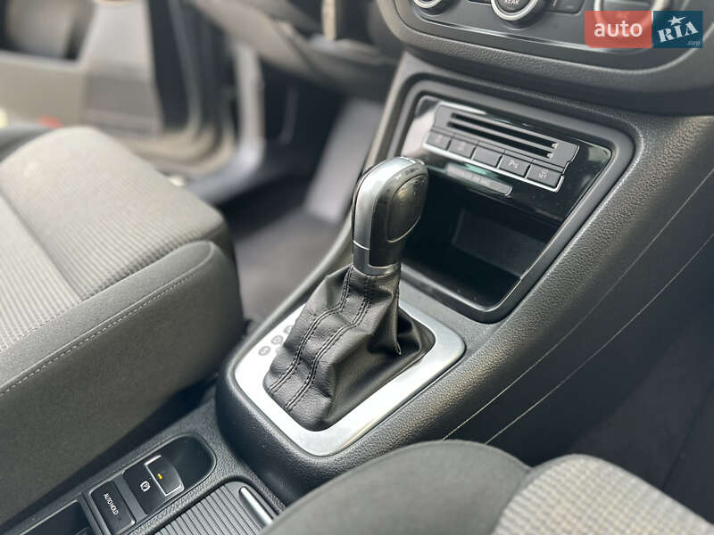 Минивэн Volkswagen Sharan 2015 в Дрогобыче