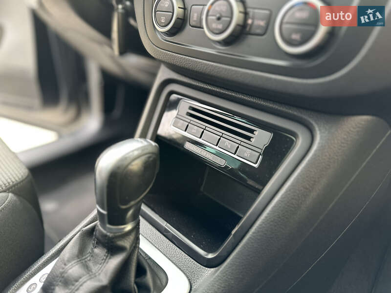 Минивэн Volkswagen Sharan 2015 в Дрогобыче