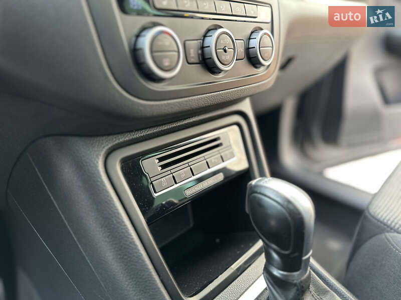 Минивэн Volkswagen Sharan 2015 в Дрогобыче