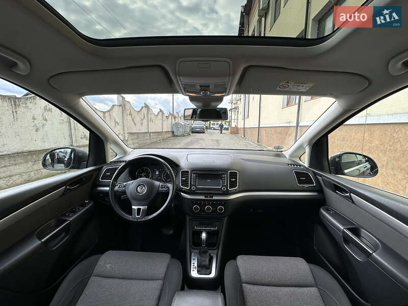Минивэн Volkswagen Sharan 2015 в Дрогобыче