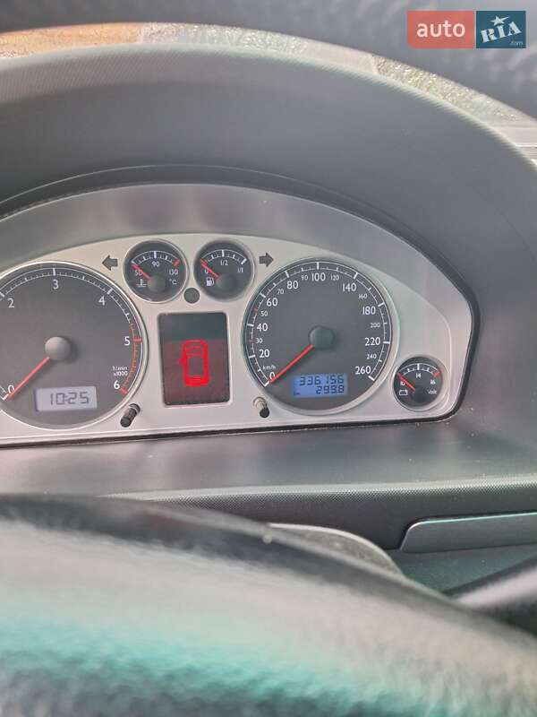 Минивэн Volkswagen Sharan 2004 в Виннице