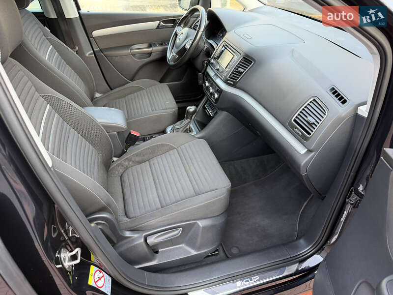 Минивэн Volkswagen Sharan 2014 в Ровно